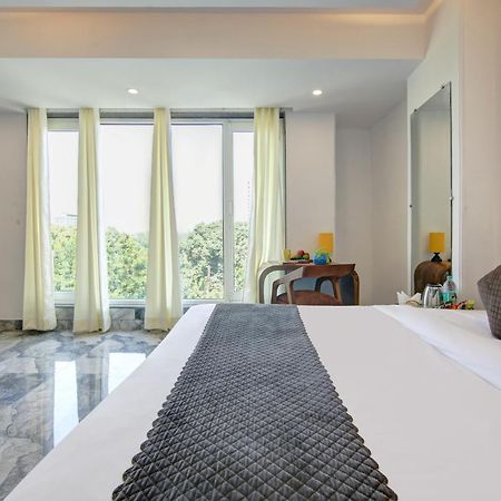 Hotel The Emporio Grand Near Vaishali Metro Station Ghaziabad Bagian luar foto