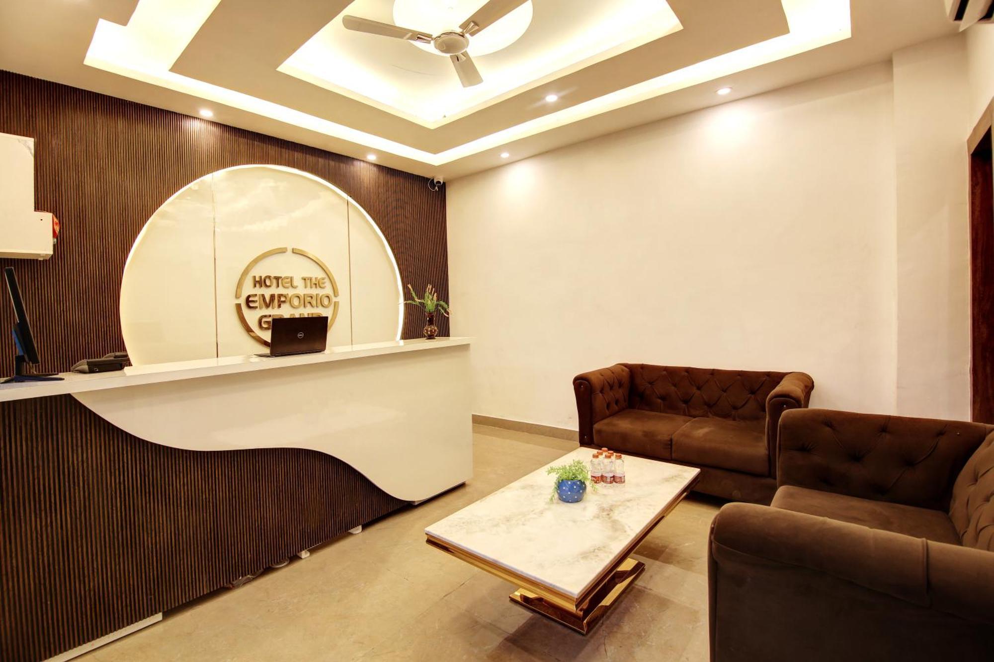 Hotel The Emporio Grand Near Vaishali Metro Station Ghaziabad Bagian luar foto